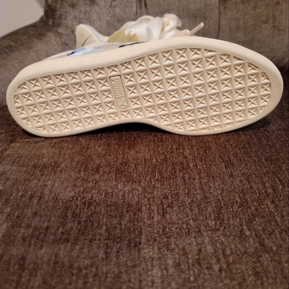 Puma Suede Heart limited edition embroidered Sneakers - Picture 4 of 5
